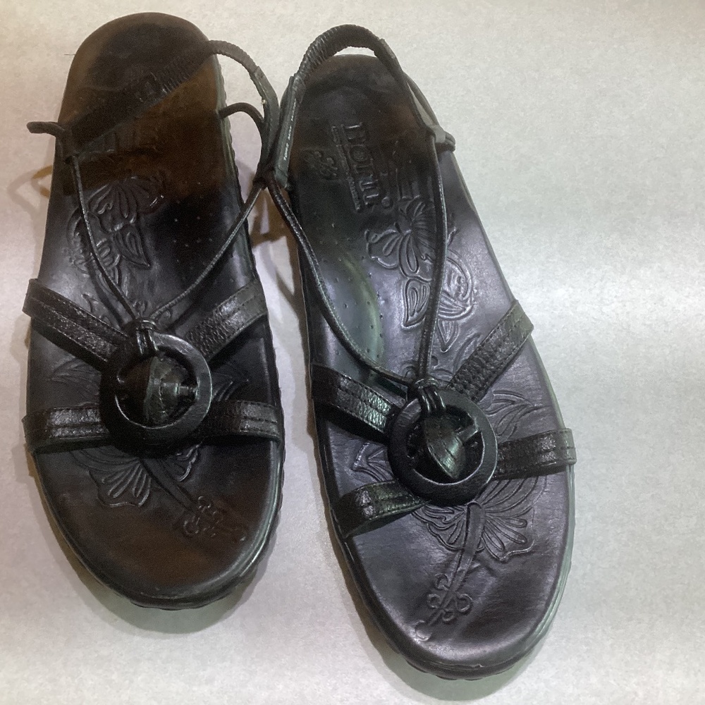 Born Handcrafted leather upper sandals Black size 10 Women